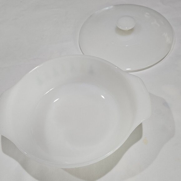 Fire King Anchor Hocking candle glow Qt covered casserole milk glass atomic star - Picture 3 of 5